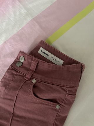 Pantalón Bershka Talla 36 Rosa Flare