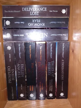 20 libros The Horus Heresy ( La herejía de Horus)