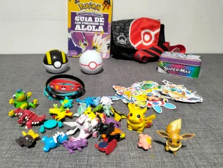 Lote Pokemon: Figuras, Pokeballs y Más
