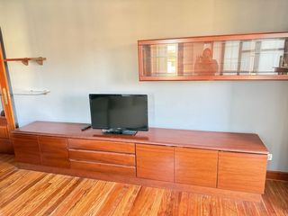 Mesa de centro de madera y cristal