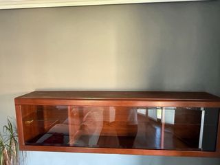 Mesa de centro de madera y cristal