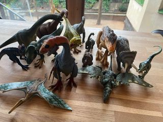 Lote 14 dinosaurios de juguete