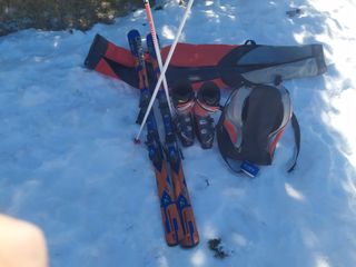 Esquís Atomic SX7.2, Botas Salomon y Bastones