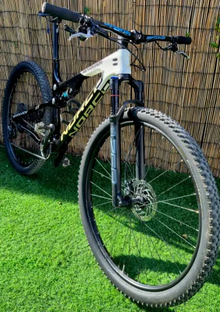 29"Mountain bike full suspensión carbon