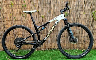 29"Mountain bike full suspensión carbon
