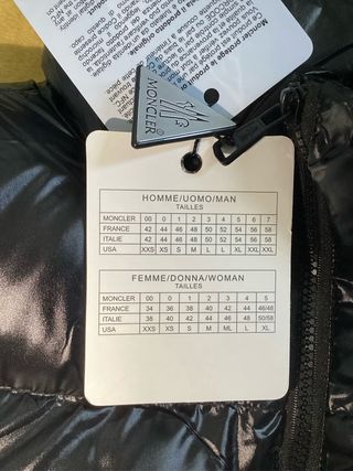 Chaquetón Moncler Negro Brillante