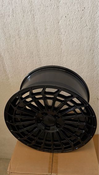 Llantas MERCEDES Y GRUPO VAG 19’ negras
