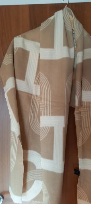 Sciarpa donna beige e bianca