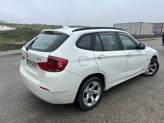 BMW X1 2011 AVERIADO