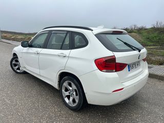 BMW X1 2011 AVERIADO