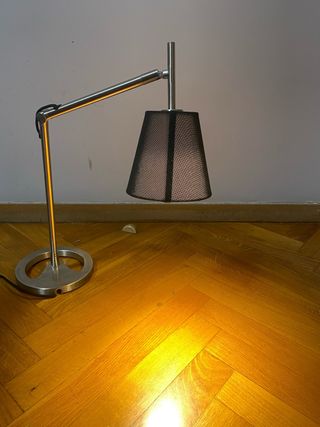 Lámpara flexo metálica negra