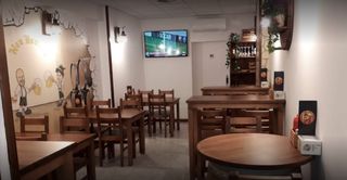 Toneles, Mesas altas. Sillas y barricas. Taburetes