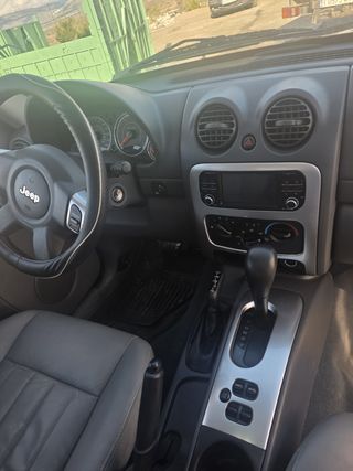 Despiece Jeep Cherokee KJ 2.8CRD 2006