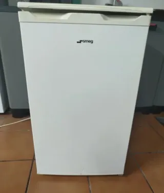 Nevera pequeña con congelador
