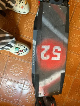 tiene problemas de batería por eso el precio