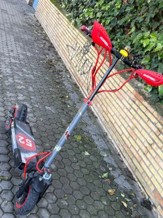 tiene problemas de batería por eso el precio