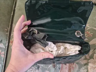 Borsa a tracolla verde trapuntata