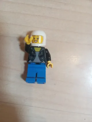 Figura Lego Motorista Casco Blanco