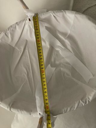 Cesta mimbre con lazos y tela