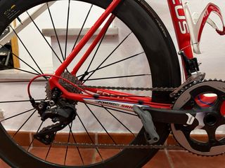 Bicicleta de carretera Focus Katusha