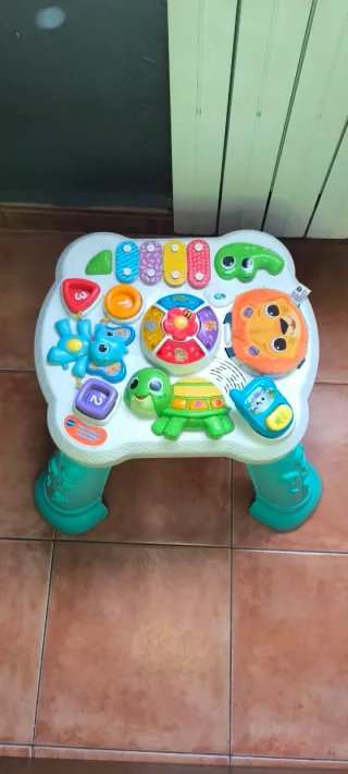 Mesa de actividades VTech para bebés