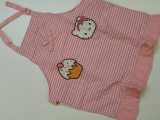 Delantal Hello Kitty cuadros rosa