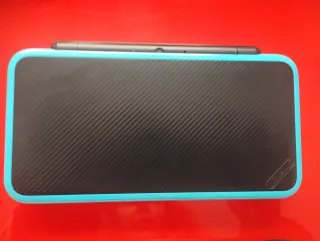 Nintendo 2DS XL Nero/Turchese + 3 giochi