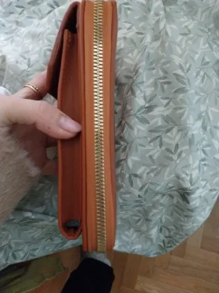 Monedero portamóvil MIA VITA marrón