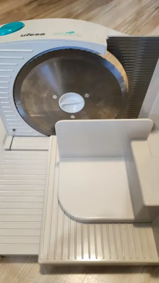 Cortadora de fiambre Ufesa CF-7691