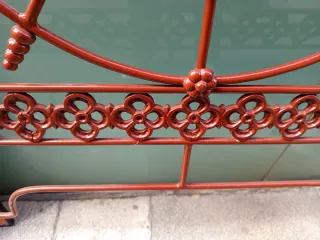 Cabecero de forja estilo rueda