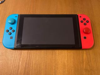 Nintendo Switch Azul y Rojo + Accesorios