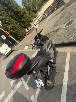 Honda PCX 125 Gris