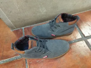 Botas Levi's Gris Talla 33