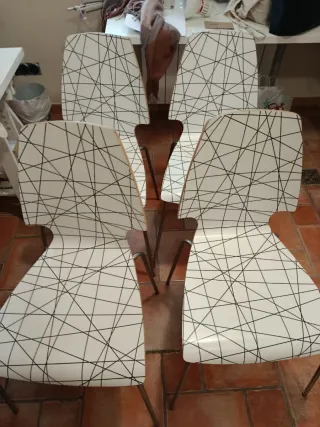 4 Sillas Diseño Moderno