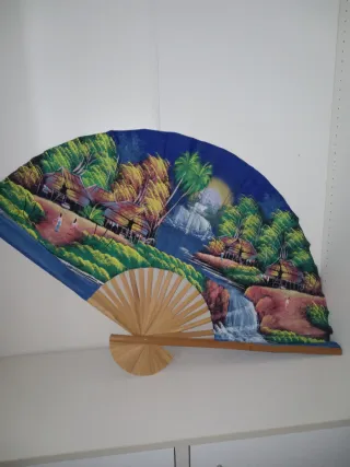 Ventaglio decorativo bambù dipinto paesaggio