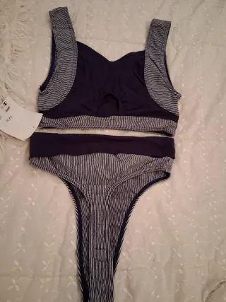 Conjunto Top Fitness e Tanga Listrado