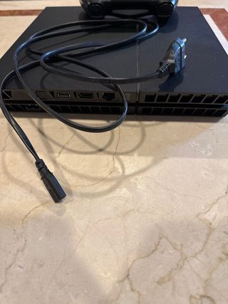 PS4 Standard 512GB + Mando Original