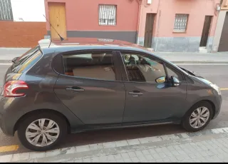 Peugeot 208 2014