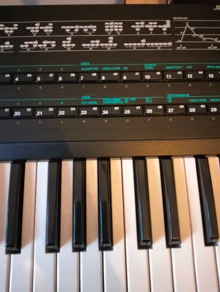 Yamaha DX7 II FD Sintetizador