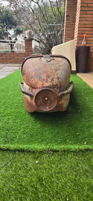 Antiguo sidecar oxidado