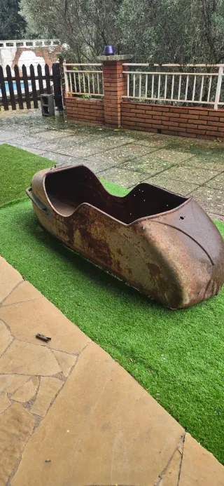 Antiguo sidecar oxidado