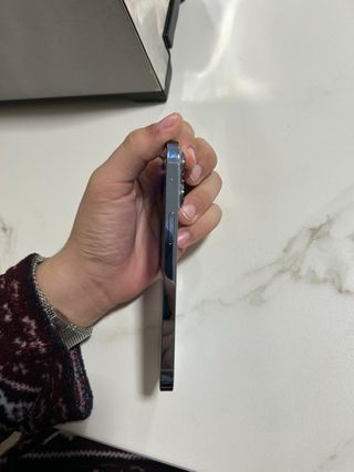 iPhone 13 Pro( no funciona WIFI ni Bluetooth)