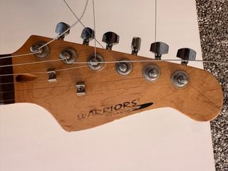 Guitarra Eléctrica Blanca