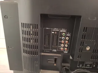 Televisión LCD Toshiba 32 Plata