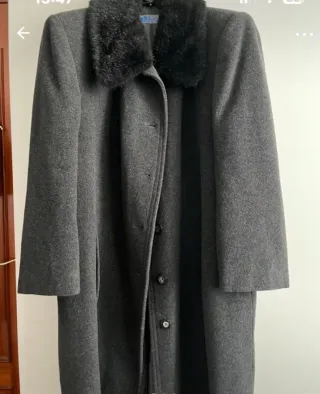 Abrigo gris talla 54