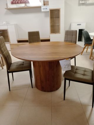 Mesa de comedor redonda de madera