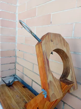 Jamonero de madera