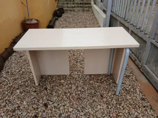 Escritorio juvenil madera y metal