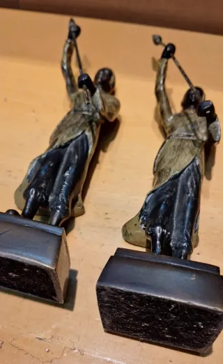 2 Figuras Bronce Macizo 25cm