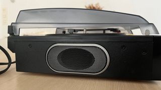 Tocadiscos Jensen con altavoz incorporado